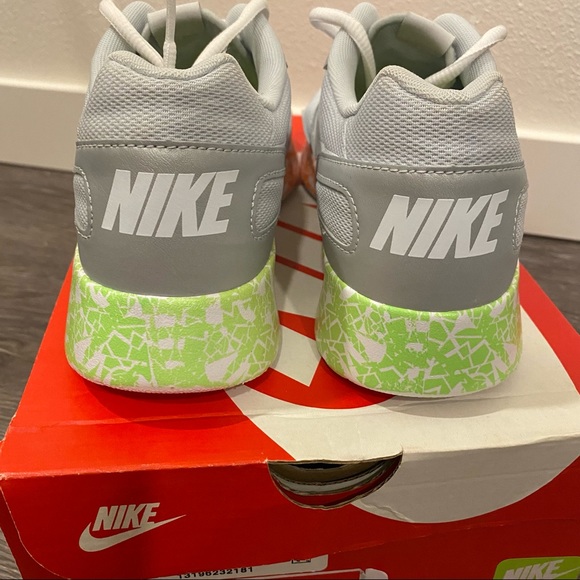 -SOLD-Nike Kaishi athletic running shoes size 8 - Picture 2 of 12